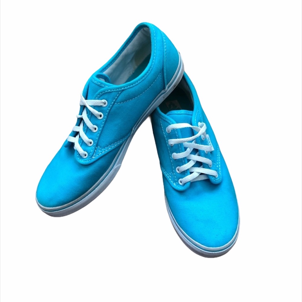 Women’s Blue Vans